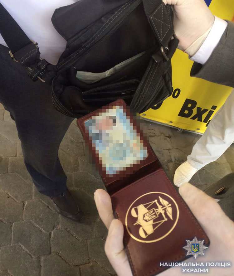 На взятке поймали одного из главных налоговиков Украины (фото)