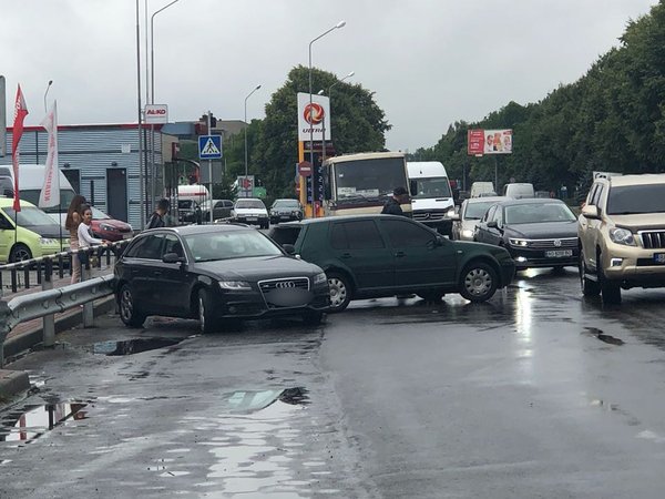 На Закарпатье со стрельбой задержали банду наркодельцов: все подробности нашумевшей операции (обновлено, фото, видео)
