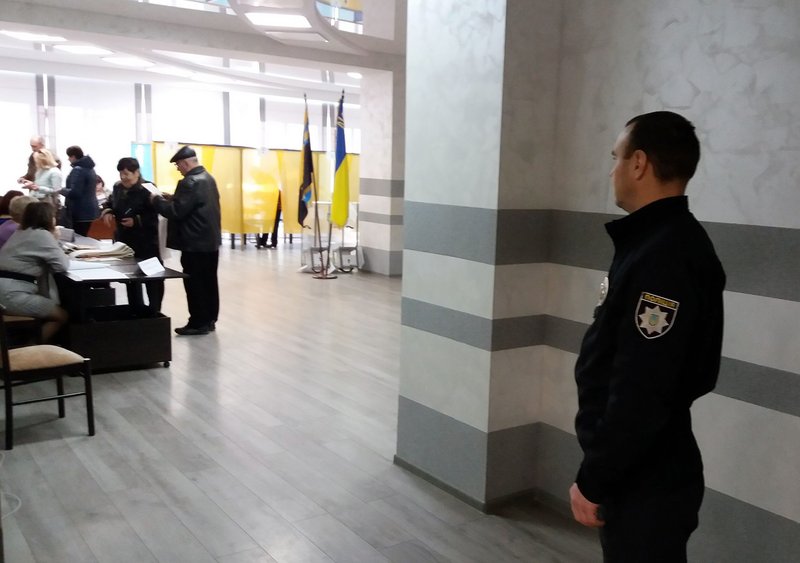 Количество голосов за одного из кандидатов выросло в 9 раз: уникальный случай на Донбассе (фото)
