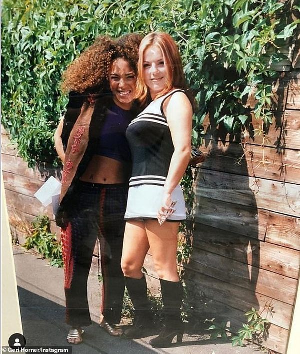 Мировое турне Spice Girls не состоится из-за лесбийского скандала (фото) Мировое турне Spice Girls не состоится из-за лесбийского скандала (фото)