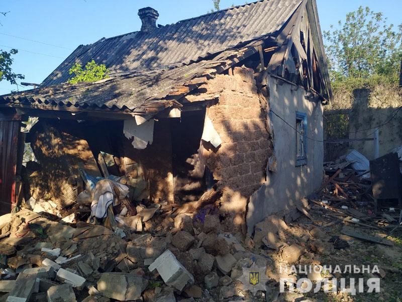 В сети показали последствия обстрела Марьинки боевиками (фото)