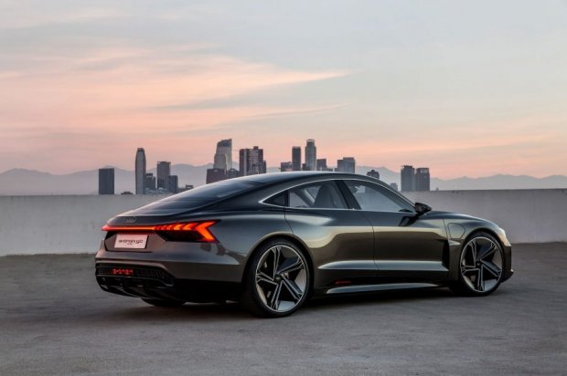 Audi презентувала гучну новинку, яка стане суперником Tesla Model S