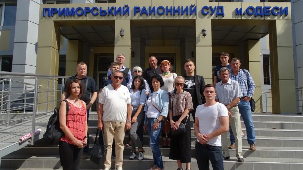Батько Гандзюк підозрює ГПУ в саботажі: до зали суду не зявився ні прокурор, ні фігурант справи