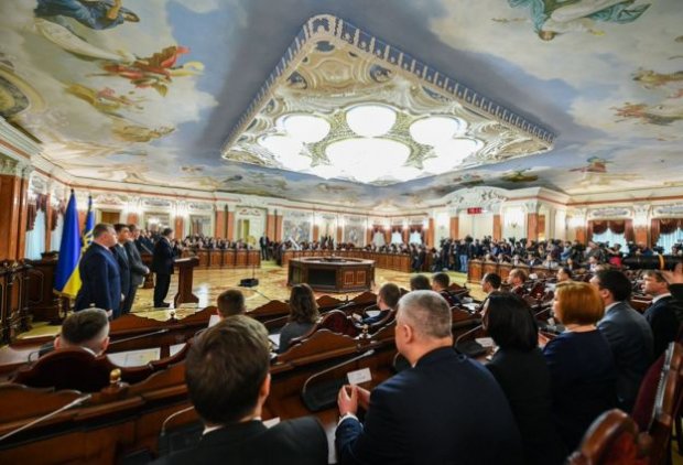 Блокування роботи суддів: чому відкладається розгляд справ топ-корупціонерів