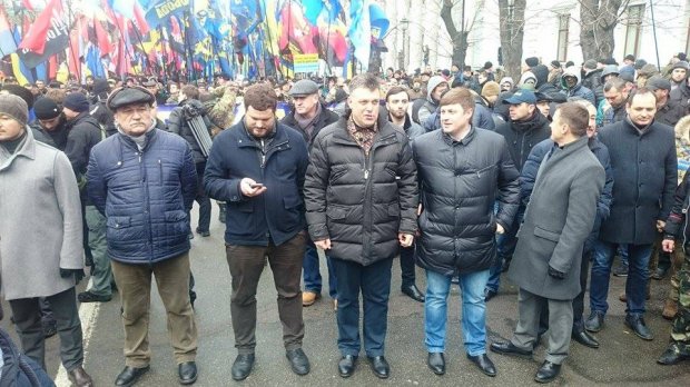 До Маршу гідності приєднались нардепи, заступник Авакова і Шкіряк