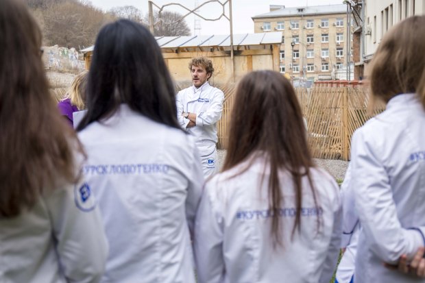 Если мы не можем изменить систему, то мы должны ее возглавить