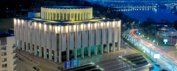 Голобородько VS Зеленський: як Слуга народу підіймає собі рейтинг