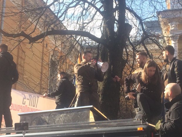 Головні новини 9 березня: Акції проти Гладковських і російський поет Шевченко у Криму