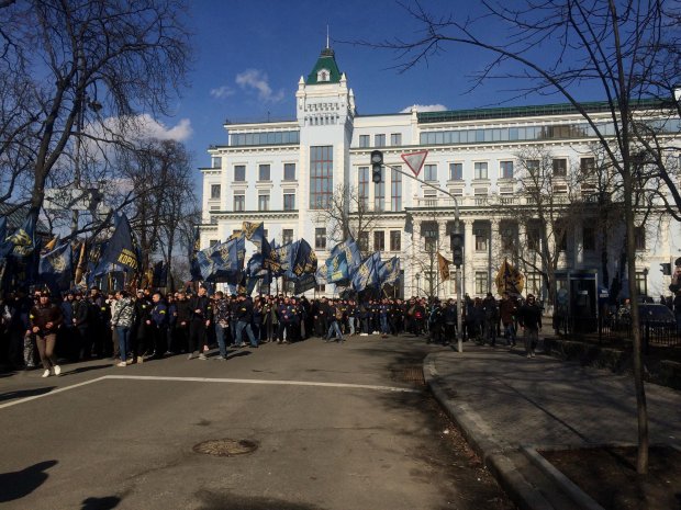 Головні новини 9 березня: Акції проти Гладковських і російський поет Шевченко у Криму