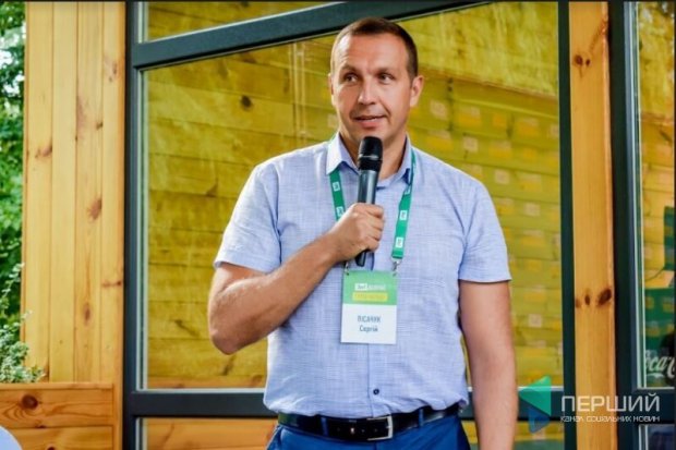 Гра у піддавки: як Слуга народу злила місця на округах ставленикам олігархів