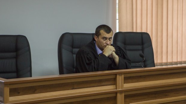 Хто постарався закрити справу Гречківського, який погорів на хабарі у півмільйона доларів