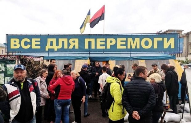 Конфлікт щодо намету в Харкові: чи законно він встановлений та як обороняють активісти