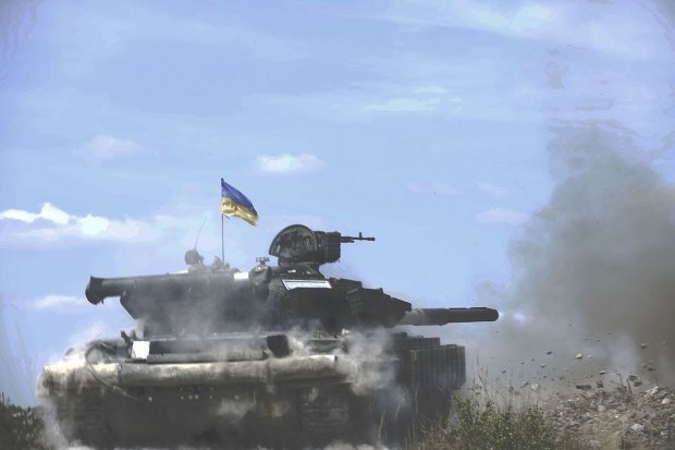 Львівський бронетанковий завод серійно модернізовуватиме танки Т-64: потужні фото та відео