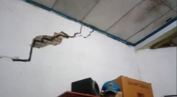 Індонезію сколихнув сильний землетрус, є загроза цунамі: фото, відео