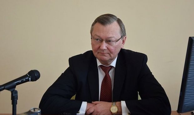 Ошуканих іноземців відрахували: деталі корупційного скандалу в Донецькому медвиші