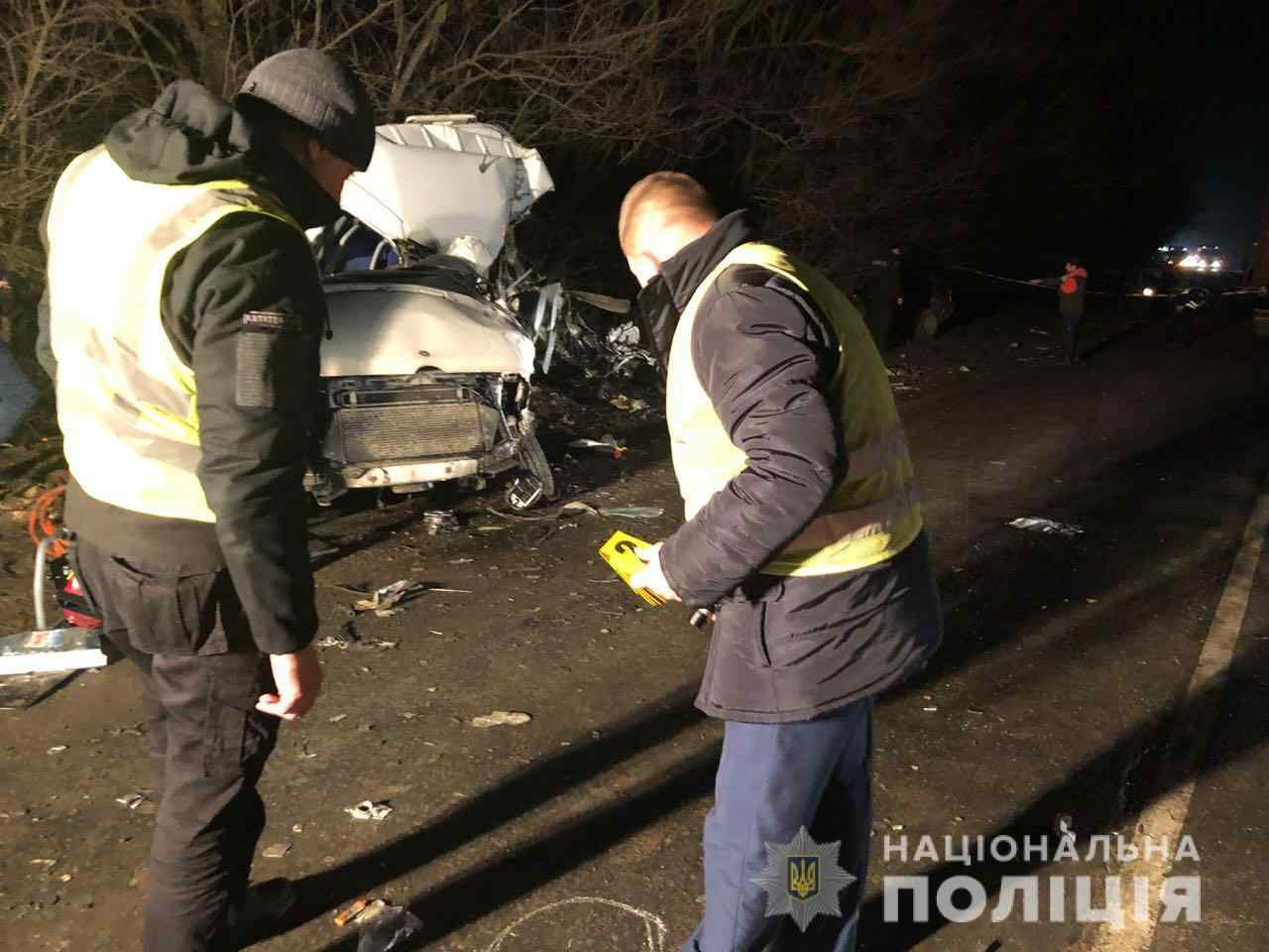 Под Одессой столкнулись маршрутка и фура: несколько человек погибли. Фото, видео. ОБНОВЛЕНО