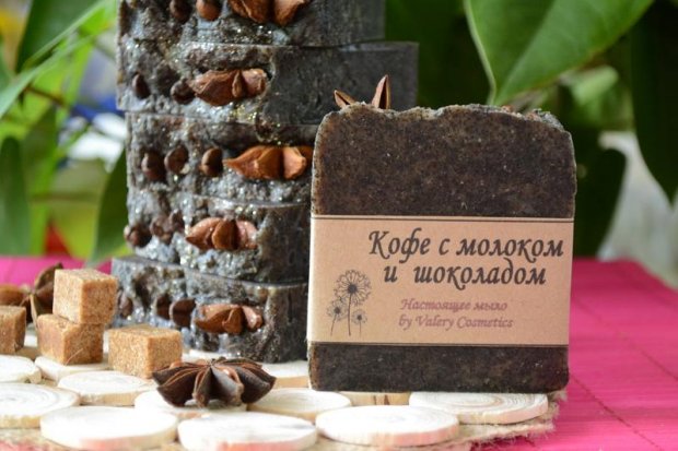 Покупки осени: транспорт для школьников, теплая одежда, подарки и хеллоуинские аксессуары