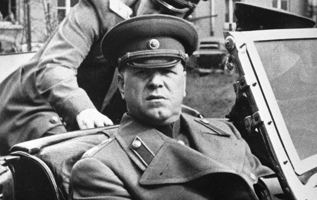 Пора вертатися з Майданів, – Кернес відповів Зеленському щодо поваленого пам’ятника Жукову
