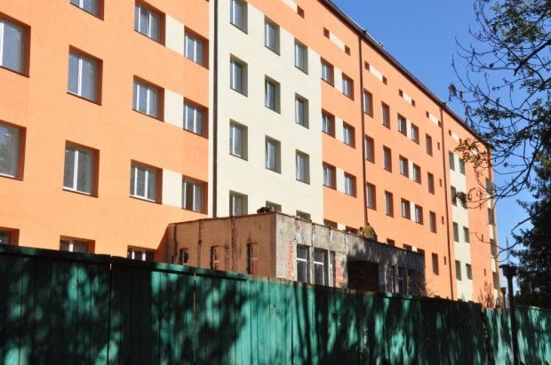Схеми Януковича живуть і процвітають, або Чому за промахи будівельників покарали лікарів