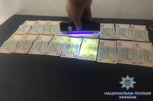 Скільки коштує вступ до університету у Хмельницькому: поліція викрила хабарника