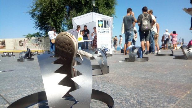 Сотня капканів та листівки: в Одесі розпочали всеукраїнський тур на підтримку бранців Кремля