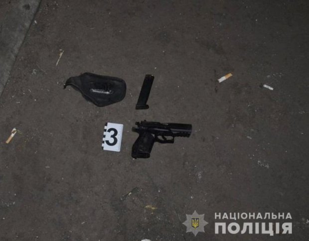 Стріляв по ногах: у Києві сталася сутичка за участю поліцейського – фото