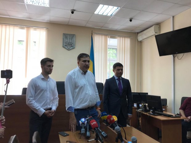 Суд дозволив Саакашвілі брати участь у виборах до Верховної Ради