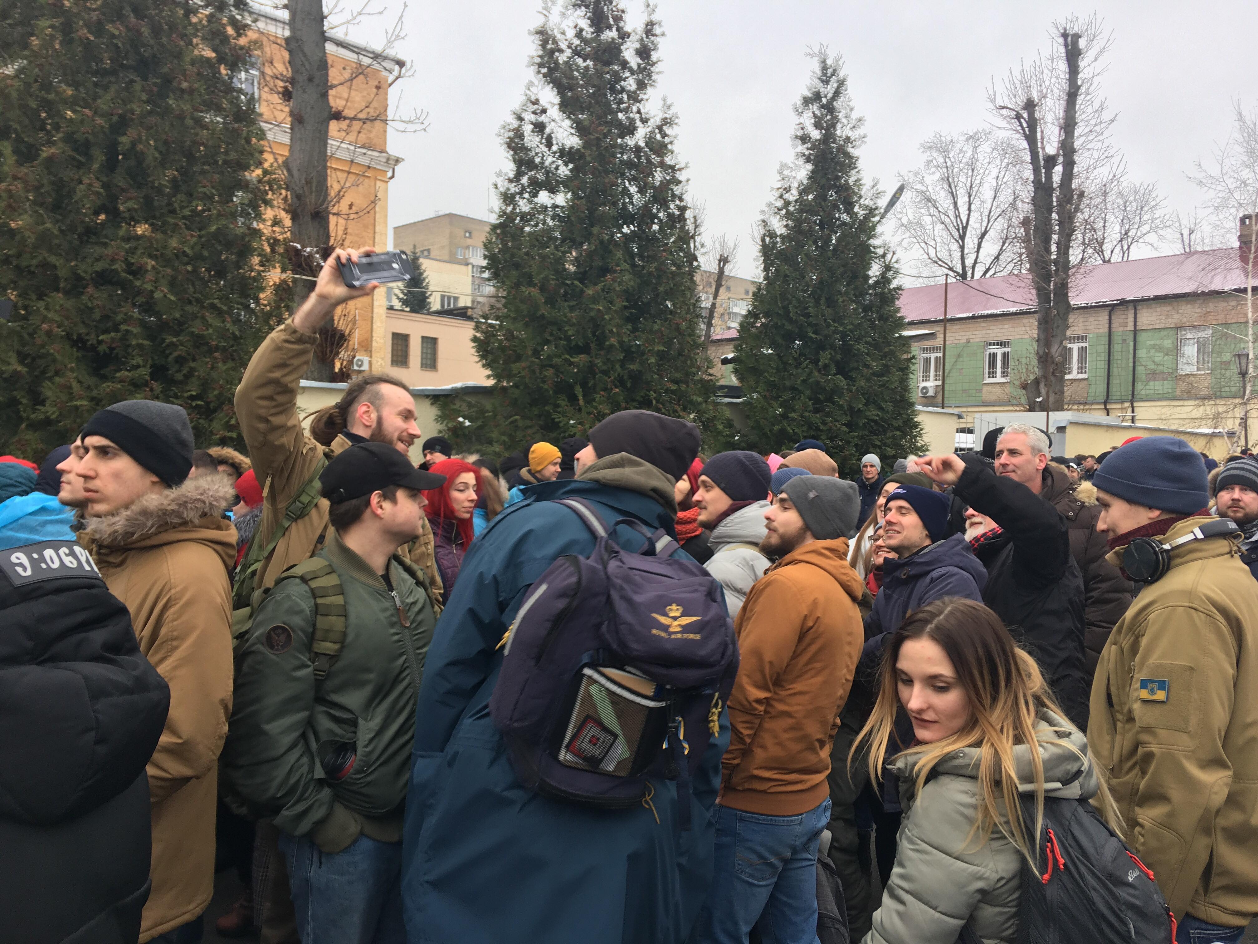 Суд над Супрун: відсторонену очільницю МОЗ зустріли оплесками, Мосійчука – вигуками Ганьба!