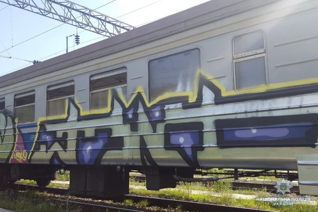 Укрзалізниця зазнала збитків на 11 мільйонів гривень: жахливі приклади вандалізму