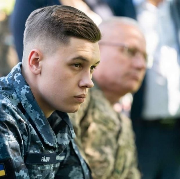 В автозаках співали гімн України, – ексклюзивне інтервю зі звільненим моряком Андрієм Ейдером