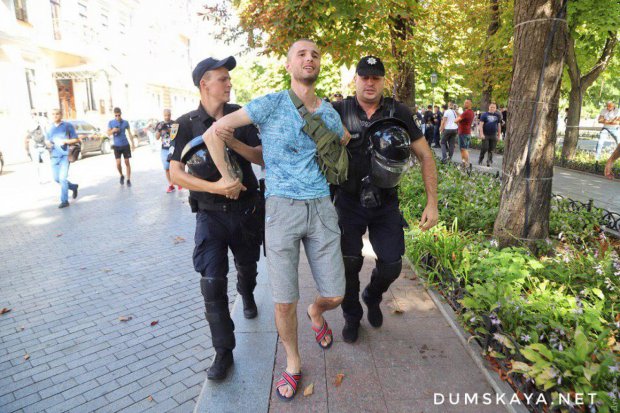 В Одесі провели Марш рівності, не обійшлося без конфліктів: яскраві фото і відео