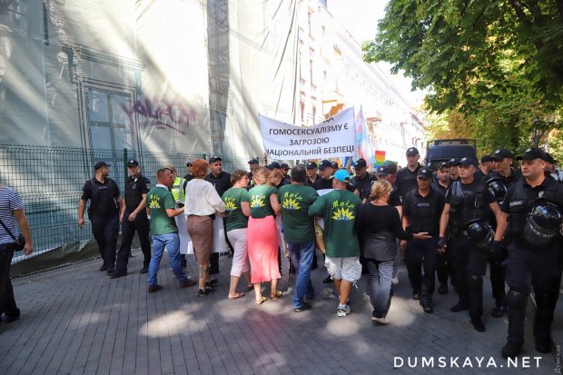 В Одесі провели Марш рівності, не обійшлося без конфліктів: яскраві фото і відео