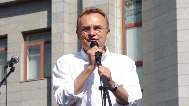 В Одесі влаштували культурний майдан проти звільнення Ройтбурда: вражаючі фото