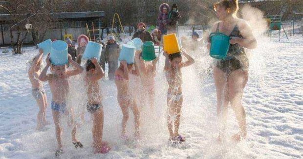 Водохреща близько: як підготувати організм до купання в ополонці за два дні