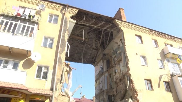 Вони всі були поламані, – очевидець розповів, як витягував людей після обвалу у Дрогобичі