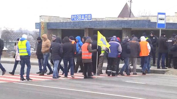 Як пройшла акція протесту євробляхерів у 50-ти містах України: фото з місця подій