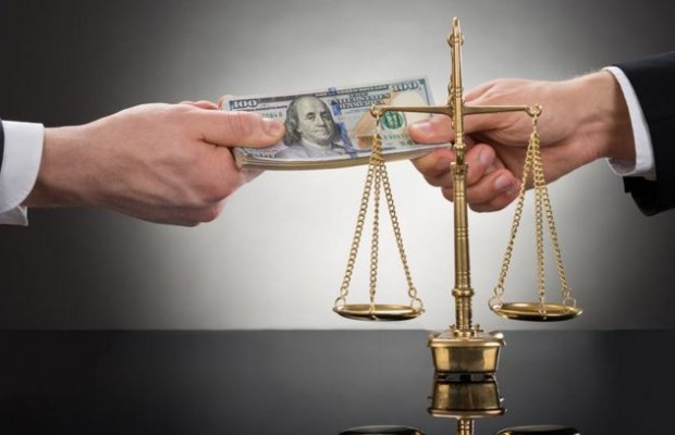 Як в Україні імітують очищення судової системи