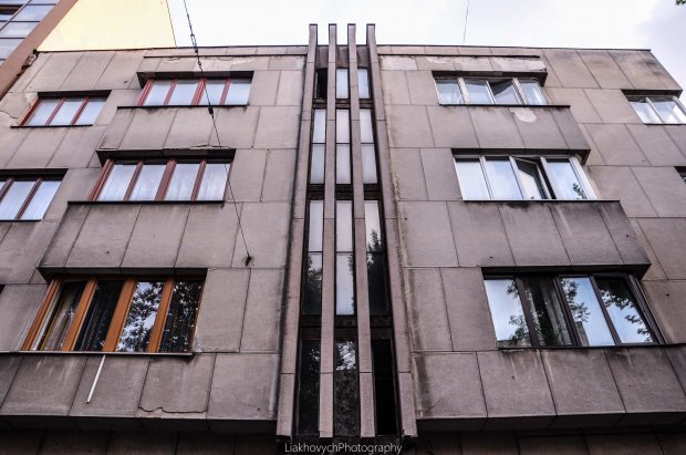 Як вдалось зберегти один з найкрасивіших функціоналістичних будинків Львова