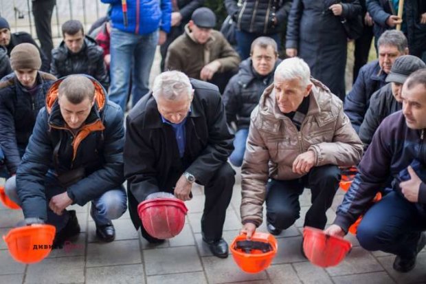 Зеленський відзначив орденами понад 50 гірників до Дня шахтаря