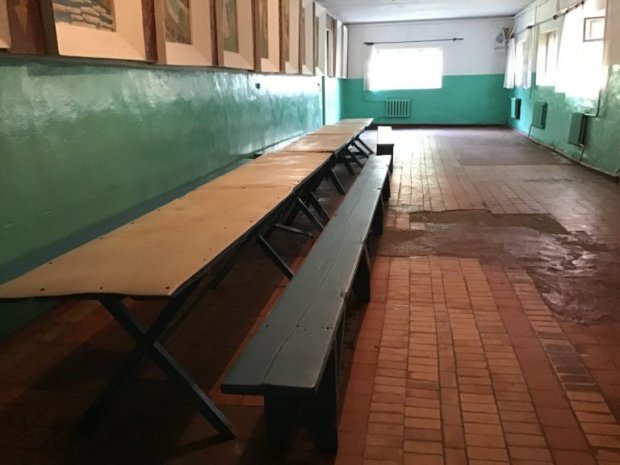 Жахливі умови у психлікарні на Чернігівщині: пацієнтів прив’язують, одяг – один на всіх