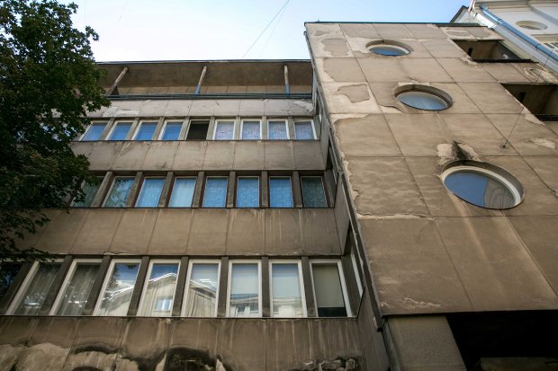 Зразковий модерністичний будинок на Герцена у Львові: зовні і зсередини