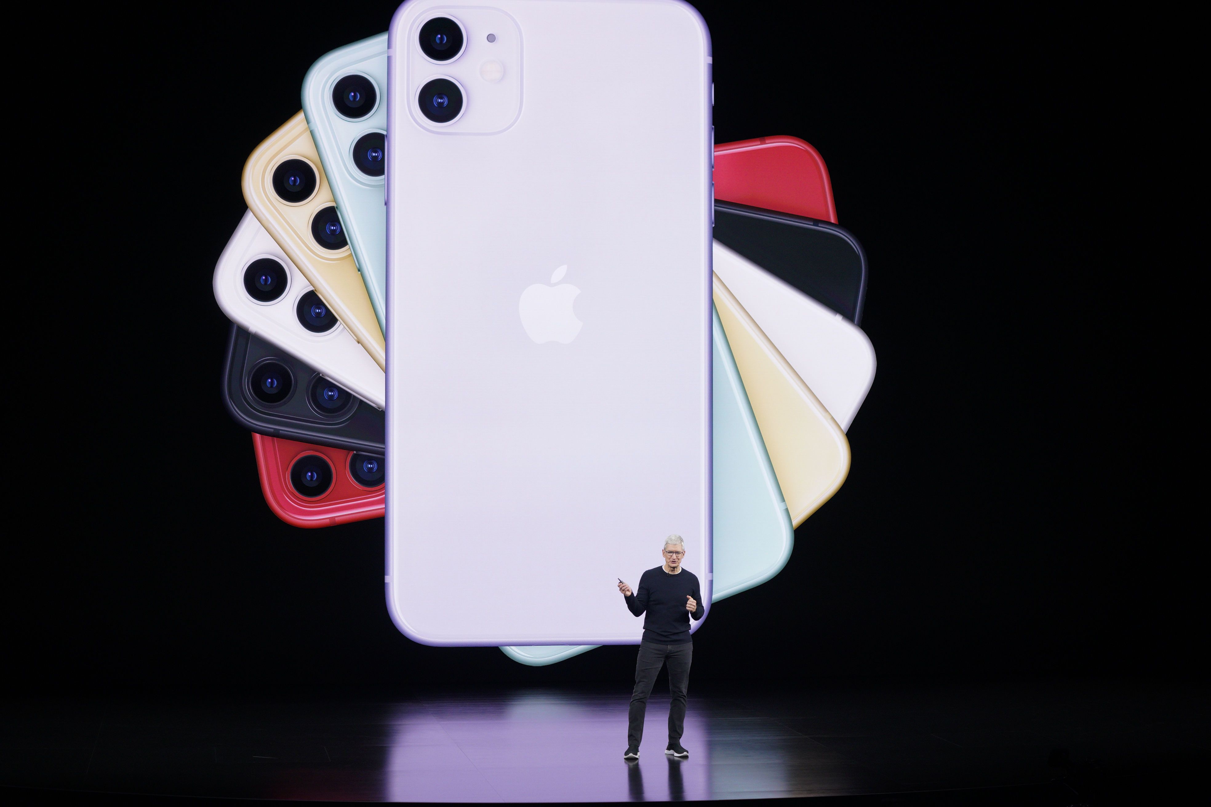 Apple представила миру линейку новых iPhone 11