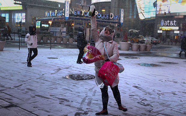 Число жертв снегопадов в США достигло 18 человек