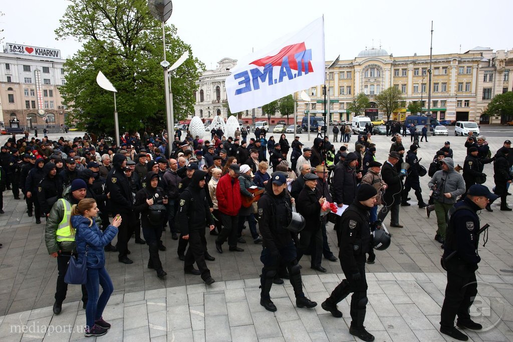 День труда в Украине: в Киеве состоялся митинг, а в Кривом Роге — марш (ФОТО)
