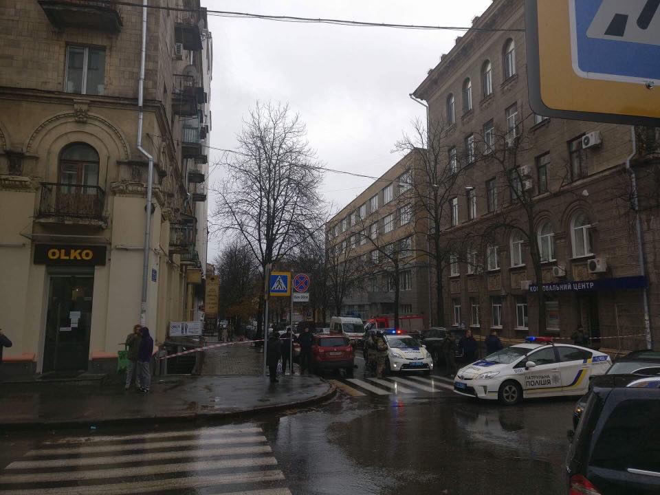 Детективы НАБУ пришли с обыском к сыну Авакова