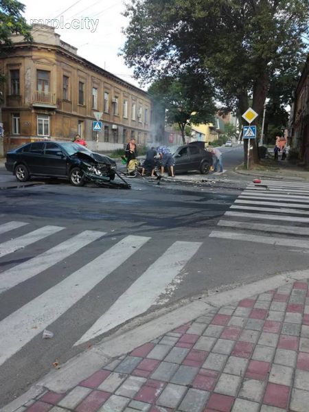 ДТП в Мариуполе при участии маршрутки: семь пострадавших