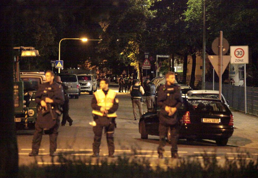 Германия в крови: стрельба в Мюнхене, резня в Ройтлингене и взрыв в Ансбахе