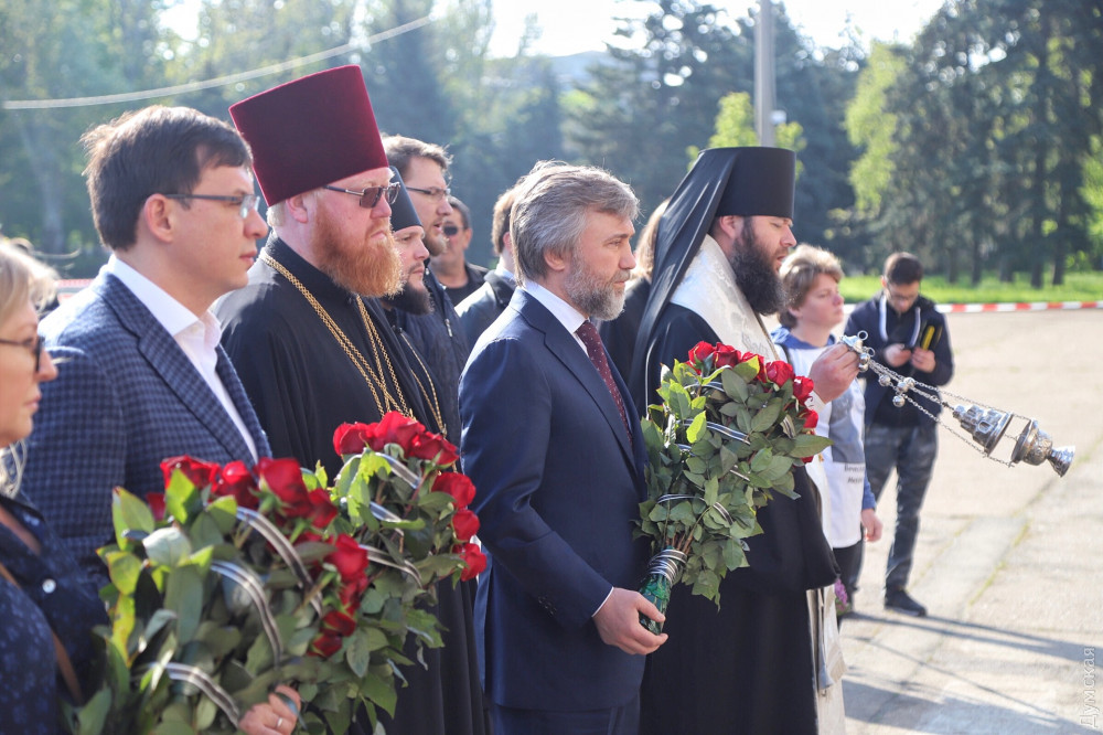 Годовщина 2 мая 2014 года: Новинский и Мураев привезли в Одессу несколько автобусов «поддержки» — СМИ (ФОТО)