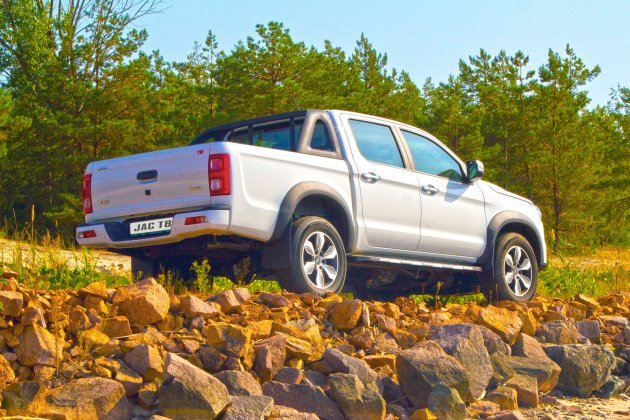 Китайский пикап JAC T8: первый украинский тест