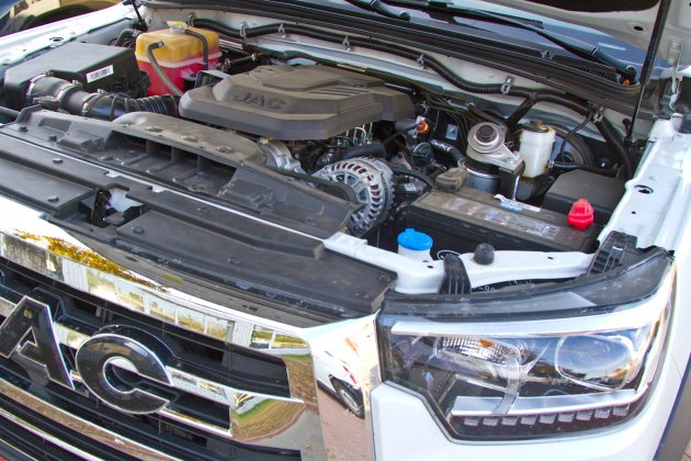 Китайский пикап JAC T8: первый украинский тест